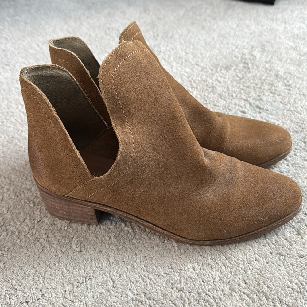 Coconuts by Matisse Women's Pronto Ankle Bootie tan